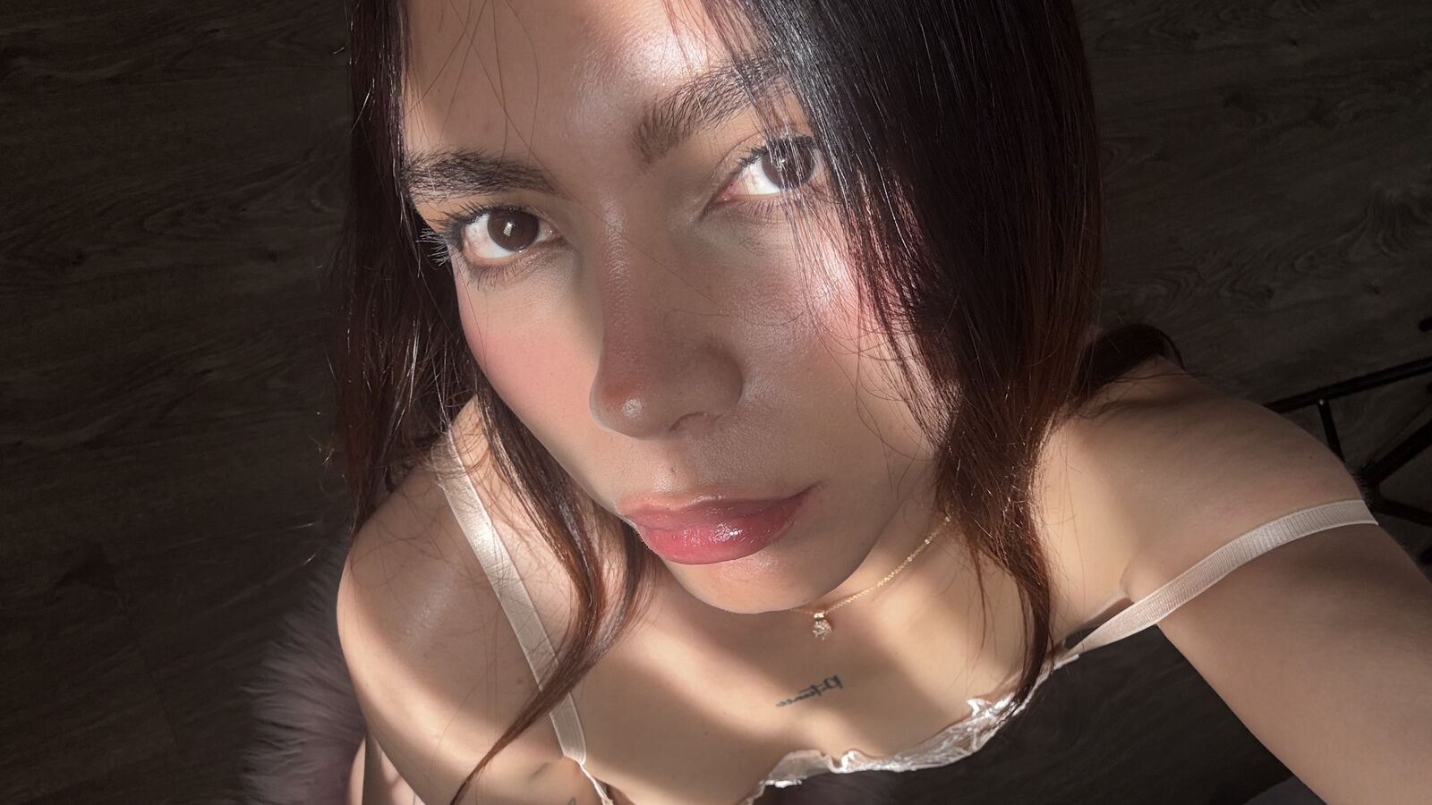AmyAlice erotic portrait