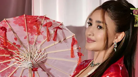 LindeWhite's chat room