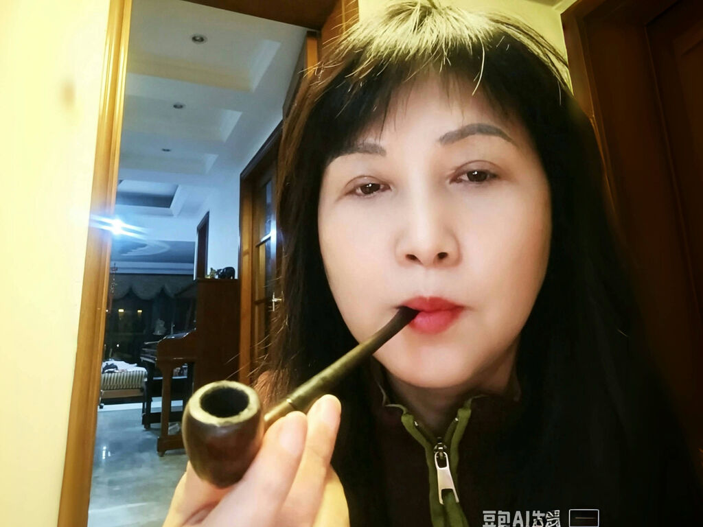 GreenHua LiveJasmin credits show profile