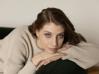naked webcam CarolineDreams