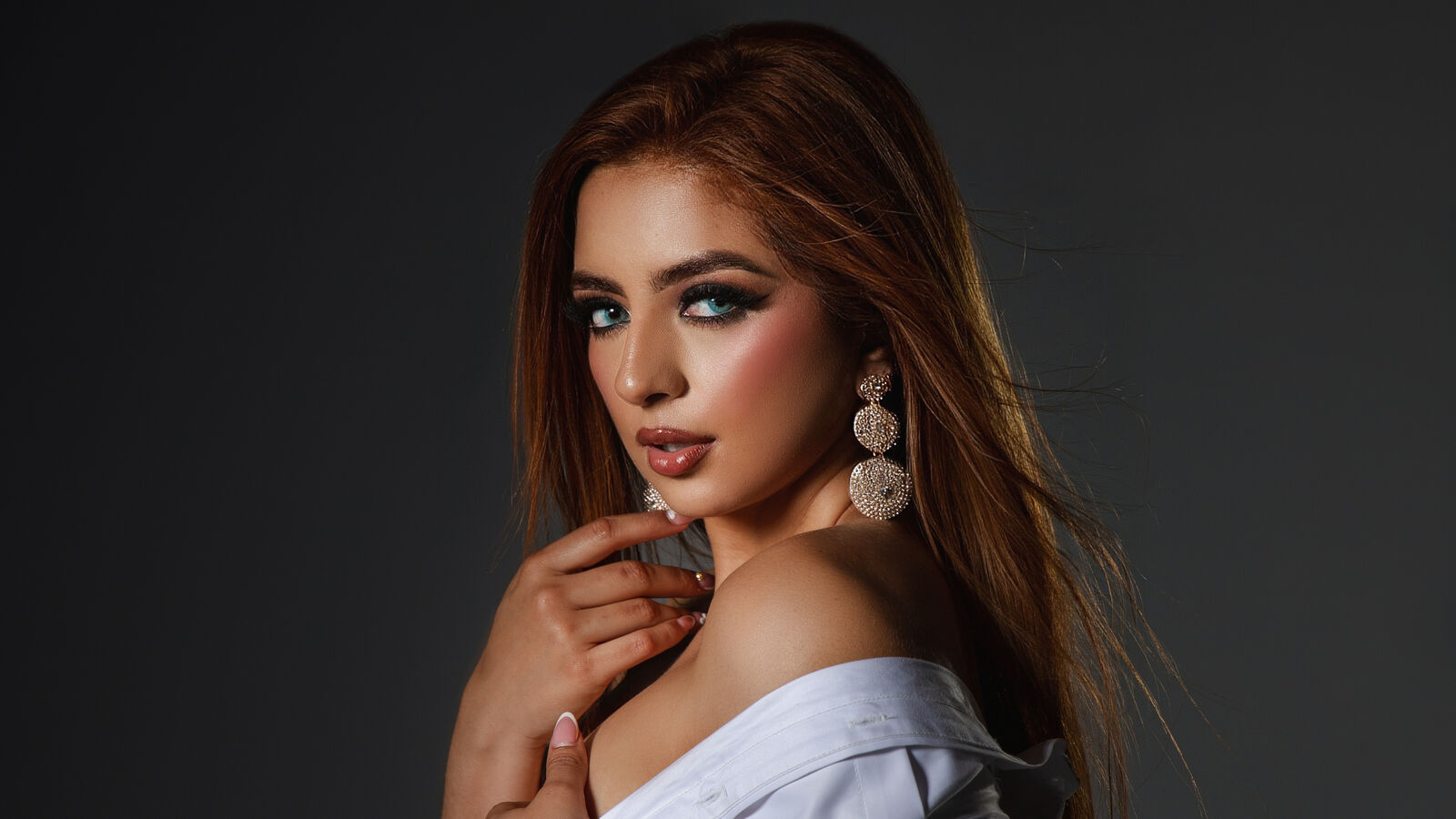 MarianaSaavedra erotic portrait