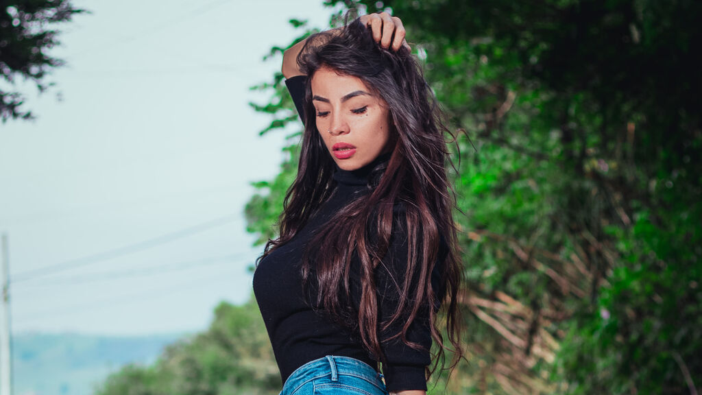 DanielaAllen cover
