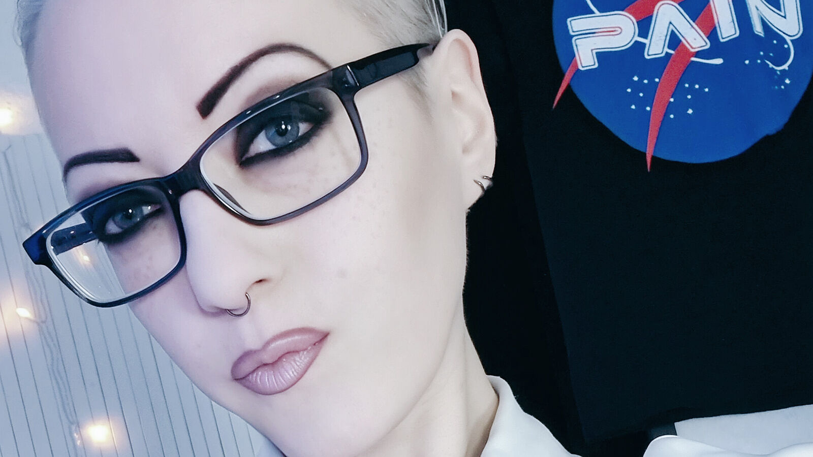 LeslieEden erotic portrait