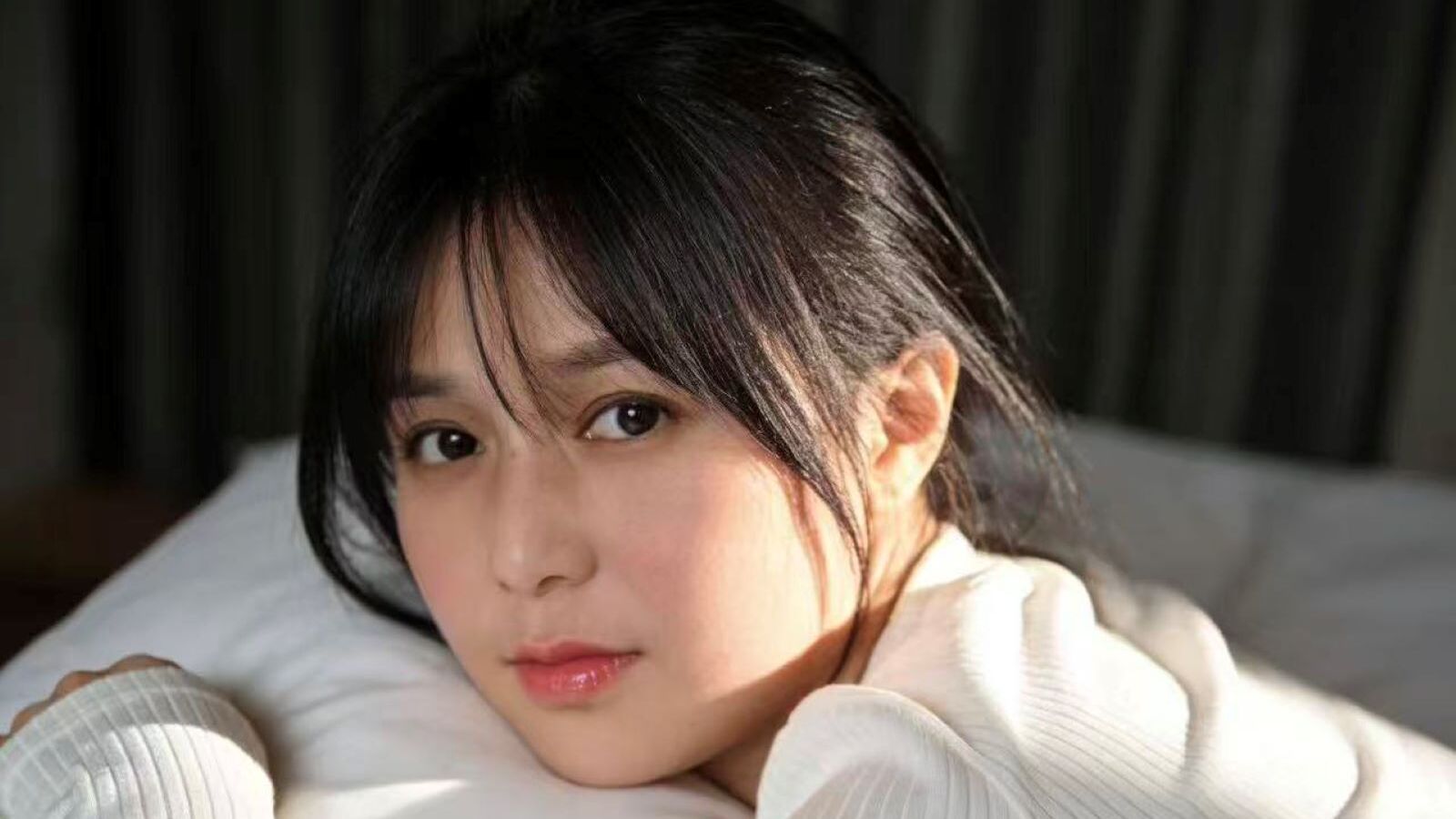 XiaoYuner erotic portrait