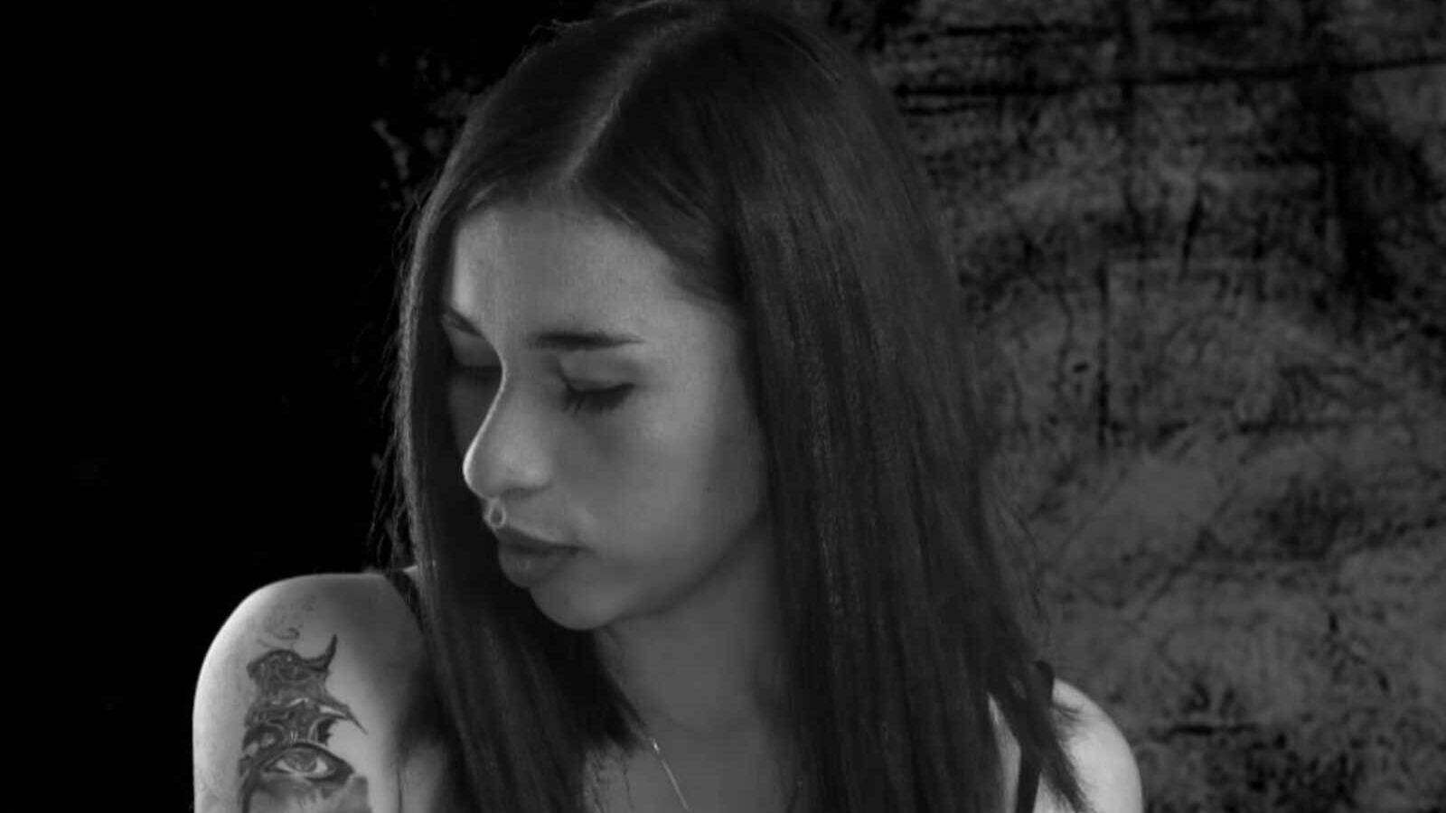 MiaGoslin erotic portrait