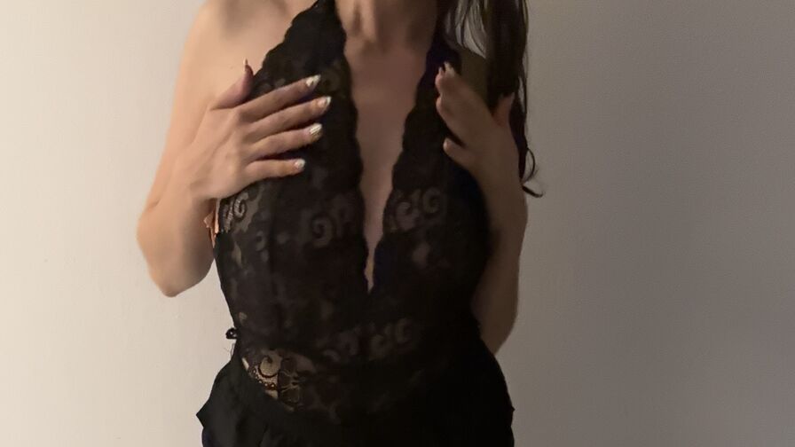 Chat With ViktoriaDavice Now