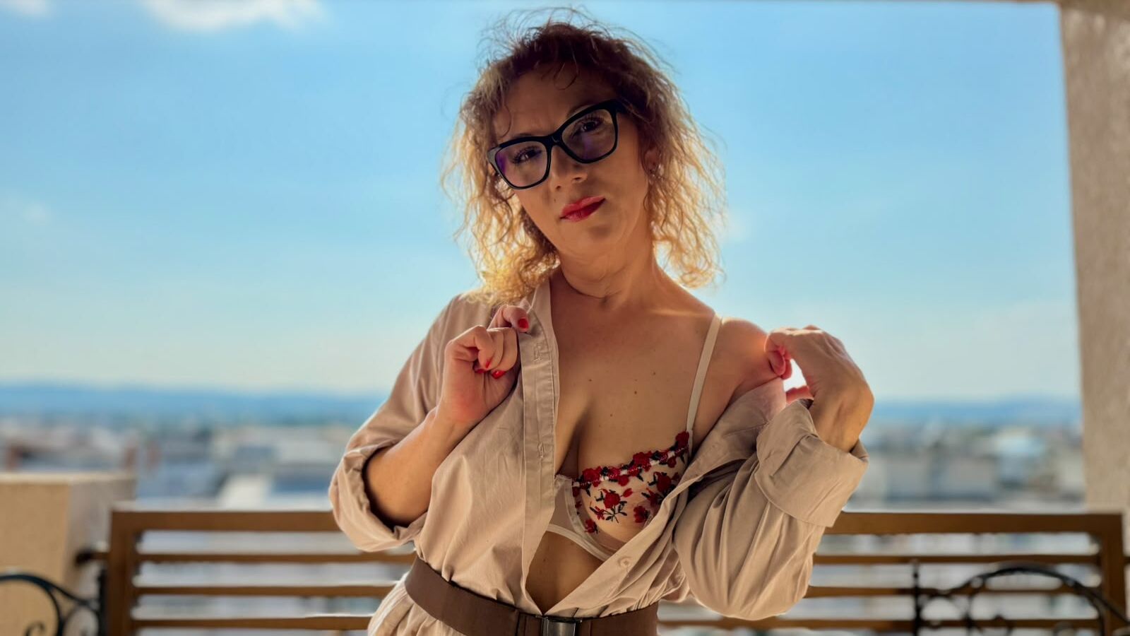 NalaVixenn erotic portrait