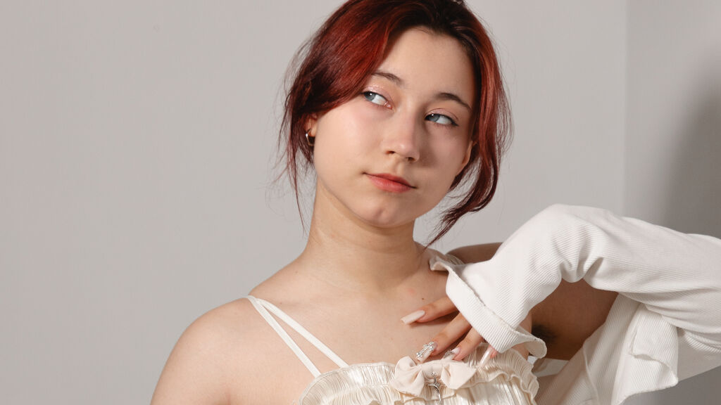 ClaraParks live cam model at LiveJasmin