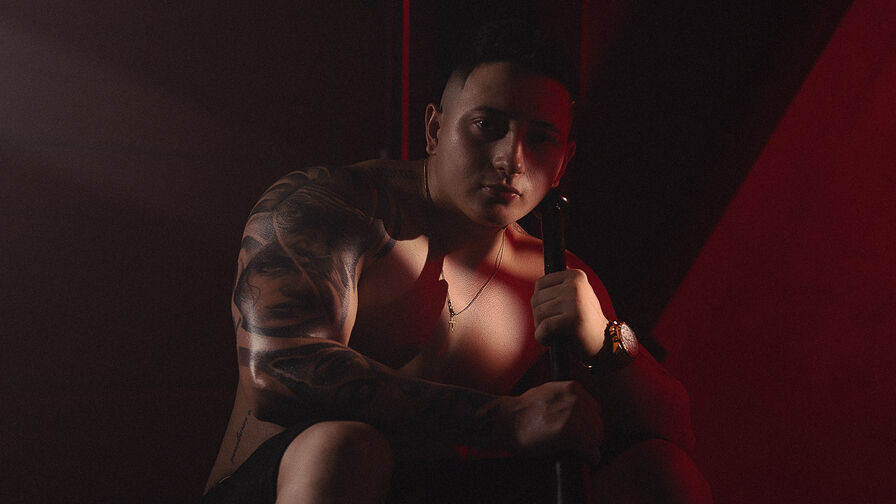 Watch ZackMill’s Cam Show Live