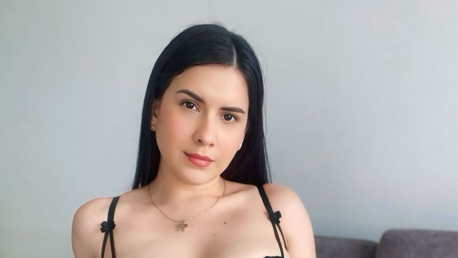 Chat With SarahKock Now