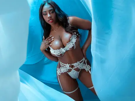 Chat with FarahLucy