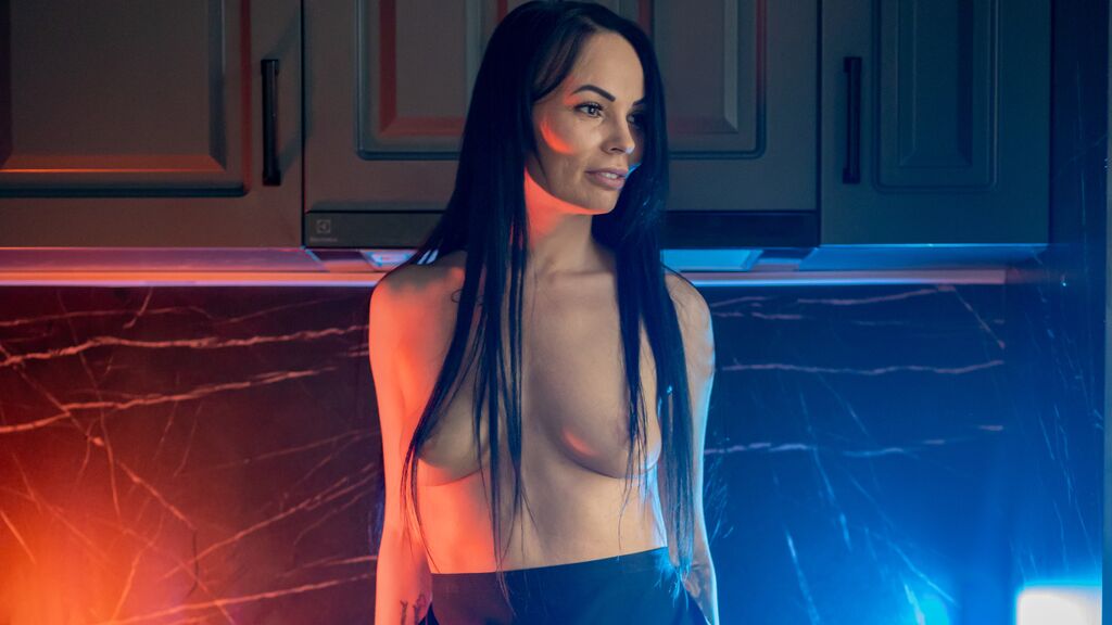 Live Chat with SibelRose on LiveJasmin