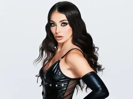 Chat with MoniqueeMinx