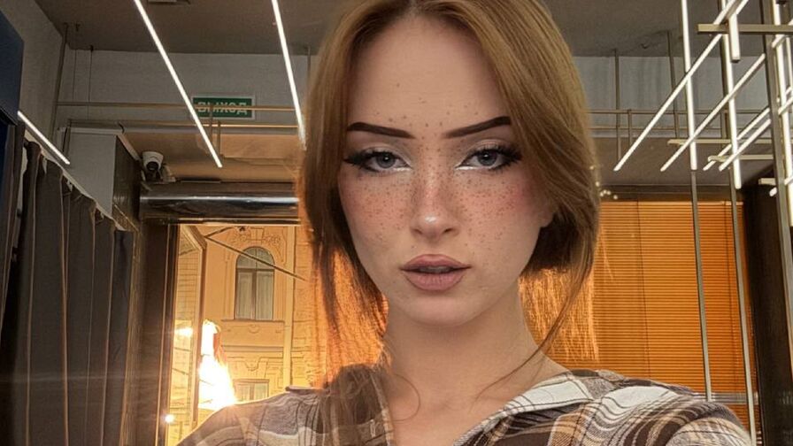 Discover JenniferWiliams on Erotic-Art-Beauty.com