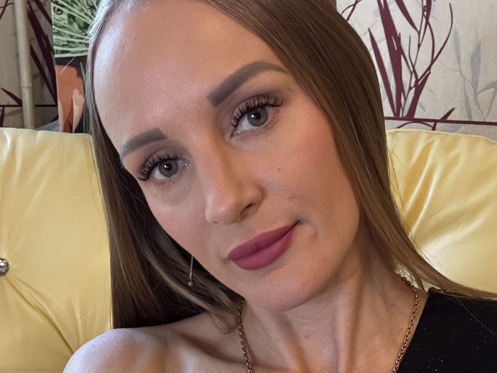 Live cam for MonaLika