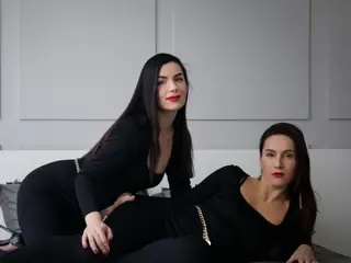 Show privé avec NinaAndNella