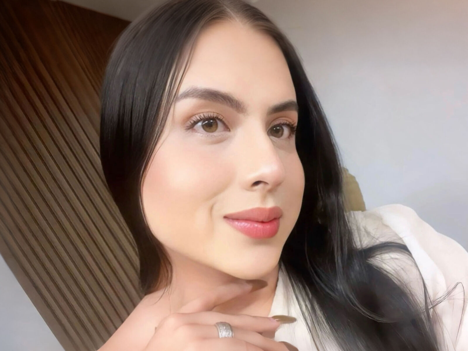 Live cam for MadisonLee