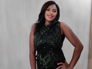 NahomyBrown Live Cam Model