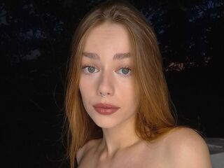 EmilliaFox