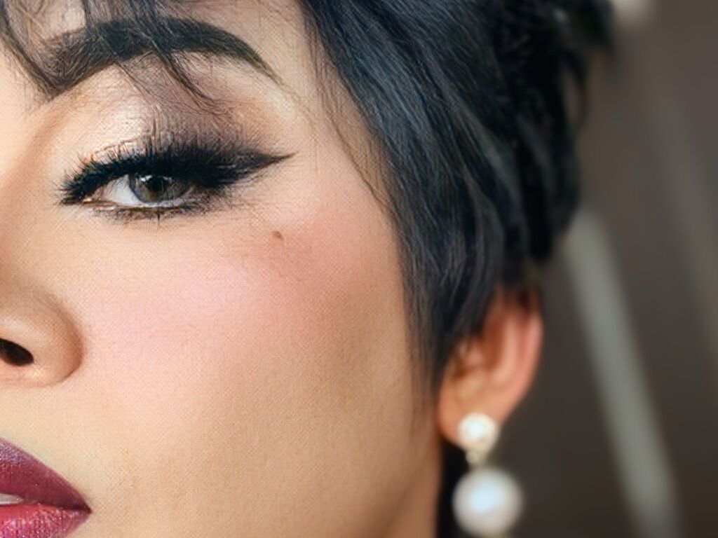 NicoleeSora LiveJasmin trans model room