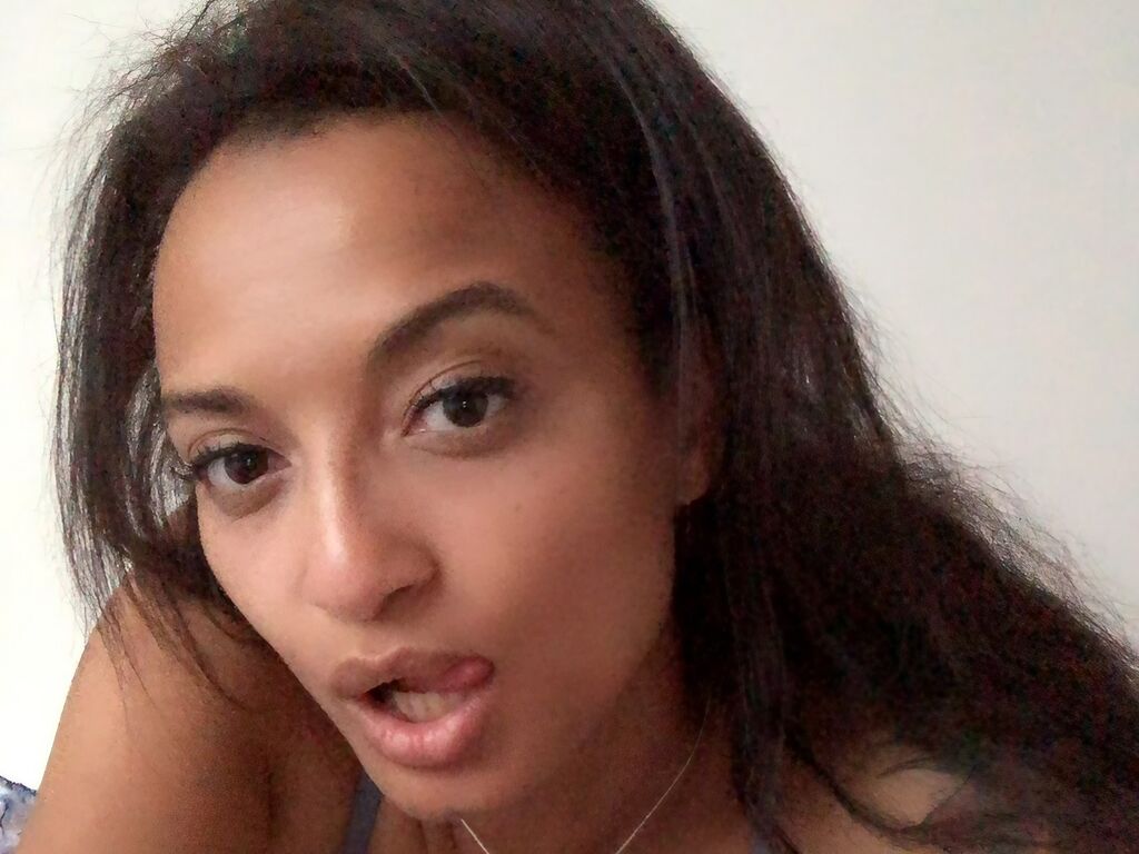 MissEternia from Web Night Cam