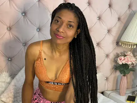 Chat with LucyRossi