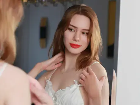 Chat with RamonaKeller