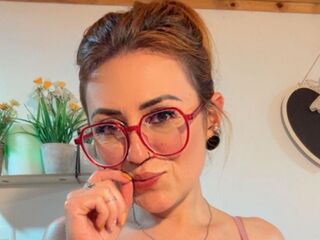 Cameltoe, Close up, Dancing, Dildo, Live orgasm, Roleplay, Squirt, Striptease, Vibrator, Deepthroat, Footsex, Snapshot
