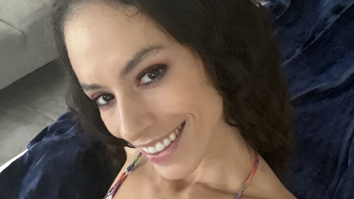 Honeybrooke live webcam show