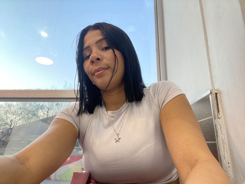 AmberLogan private cam girl preview
