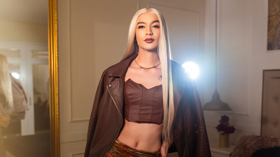 JulietaGharca live cam model