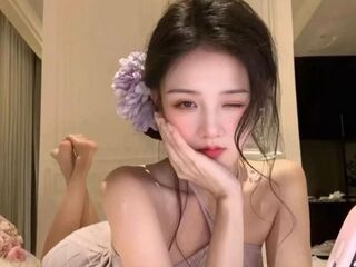 webcam striptease AngaerHua