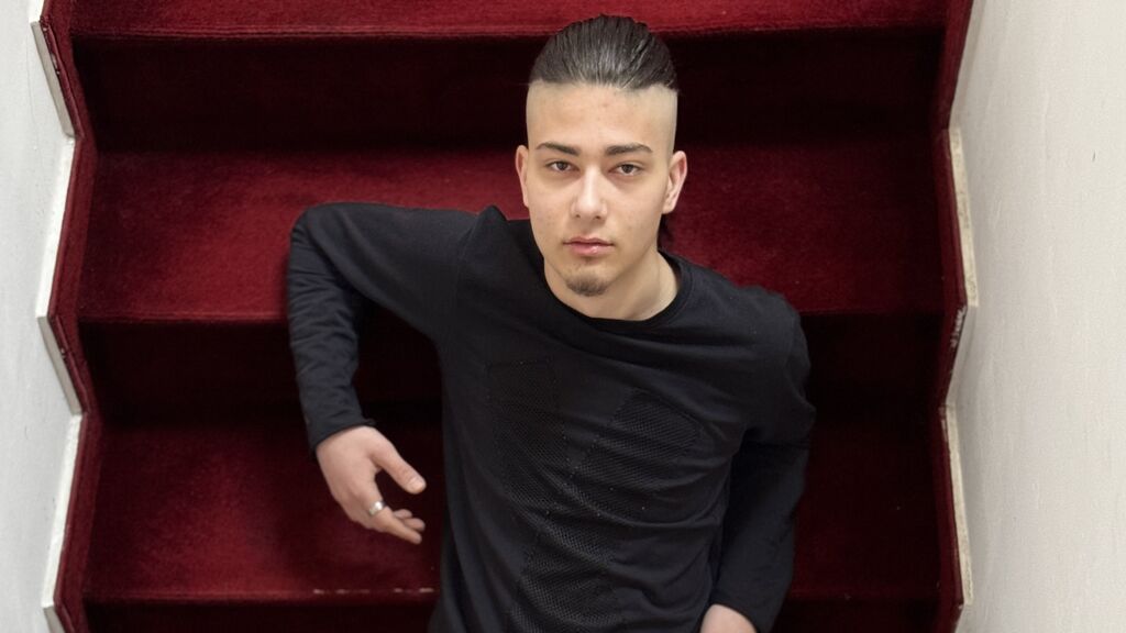 ErnestoKyaire Live Jasmin Webcam Mode