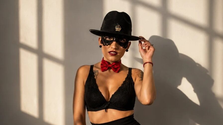 Watch MaryEnigma live on Hundesider