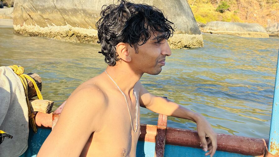Watch KaranSmith live on porno-line.net