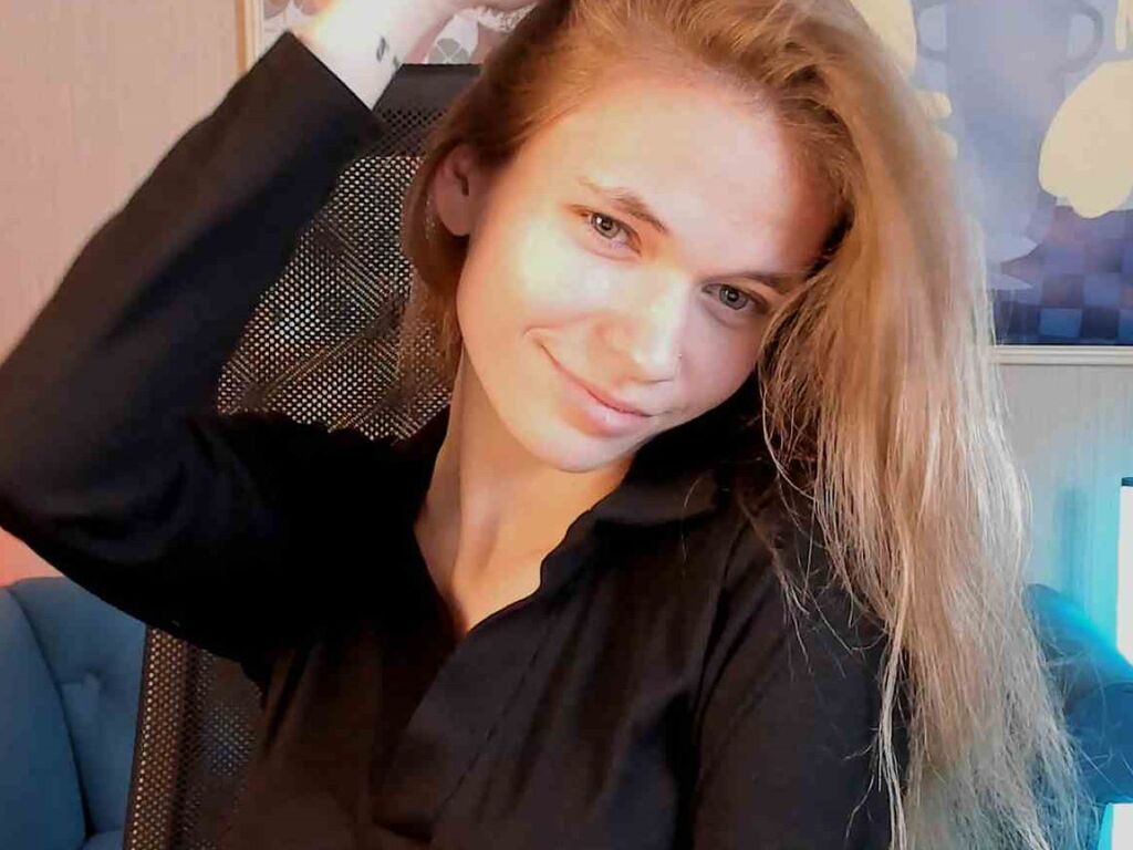 EffyFetcher live cam performer profile