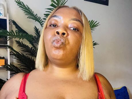 Chat with LilianLeo