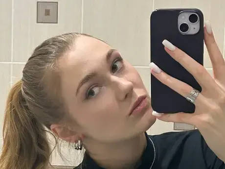 Chat with LorettaBattersby