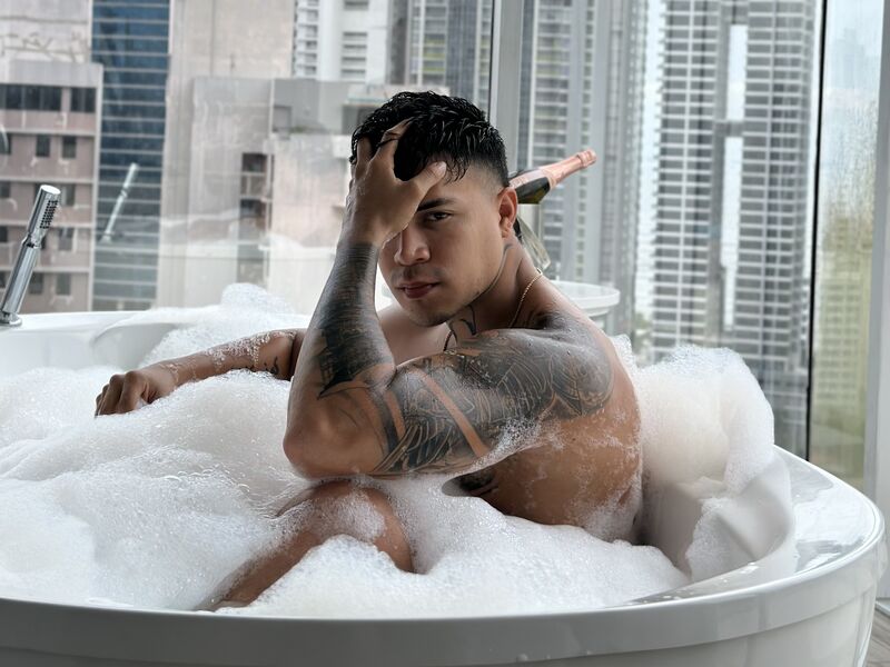 Live Sex Cam KenetVega