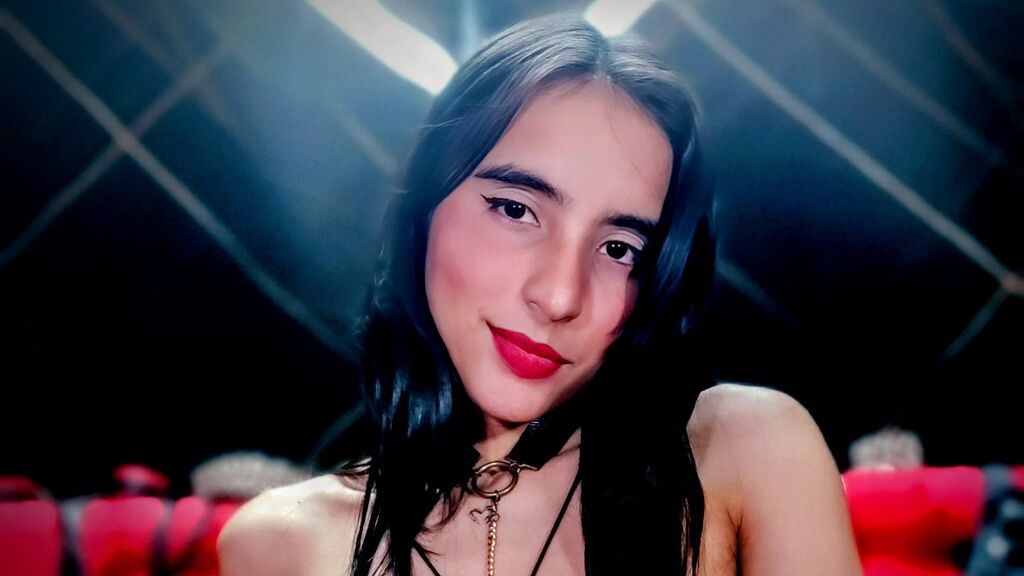 EmmaMilley online on GirlsOfJasmin