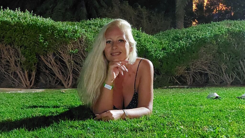 ValeriaPrice live cam model at LiveJasmin