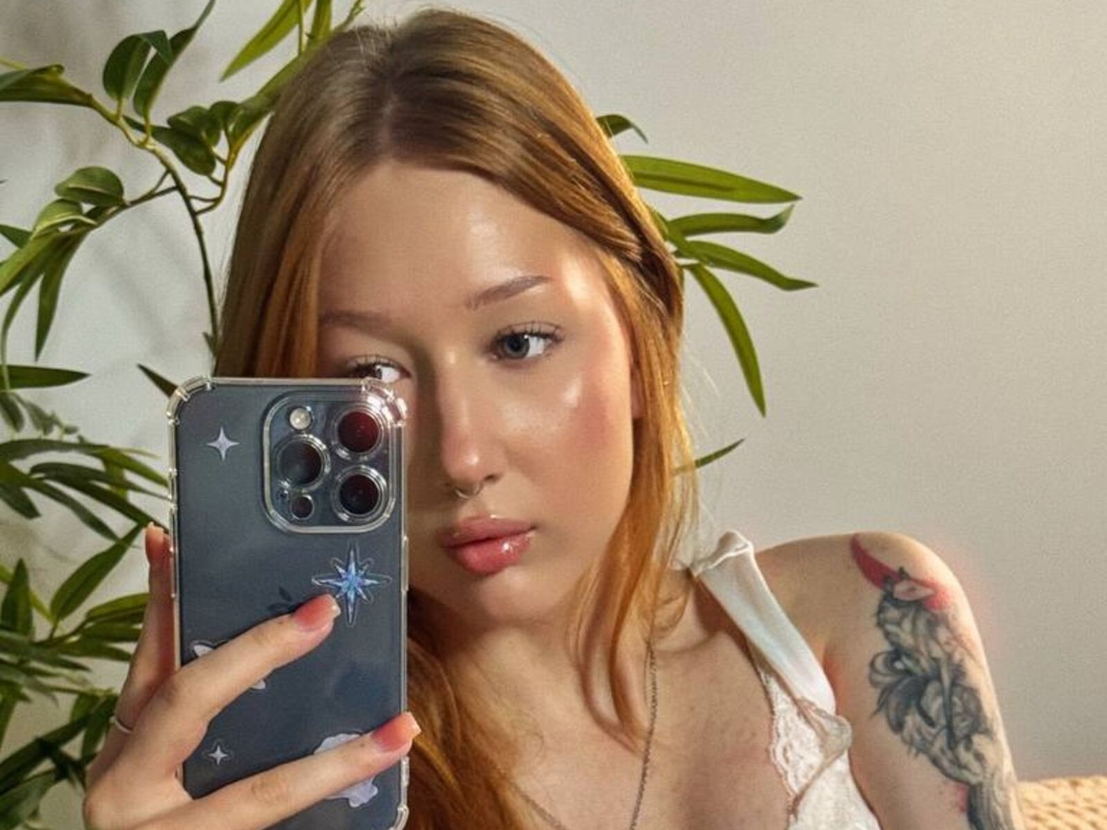 Live cam for IvyKane