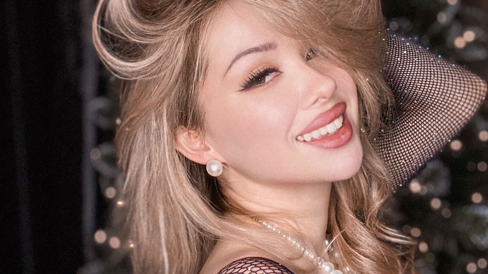 JulieRosewood glamour portrait