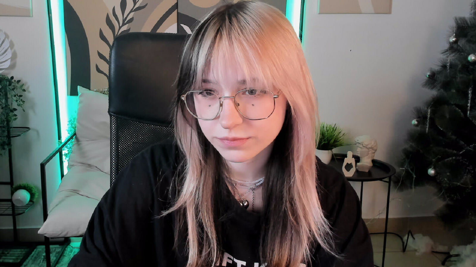 NickieCalderra erotic portrait