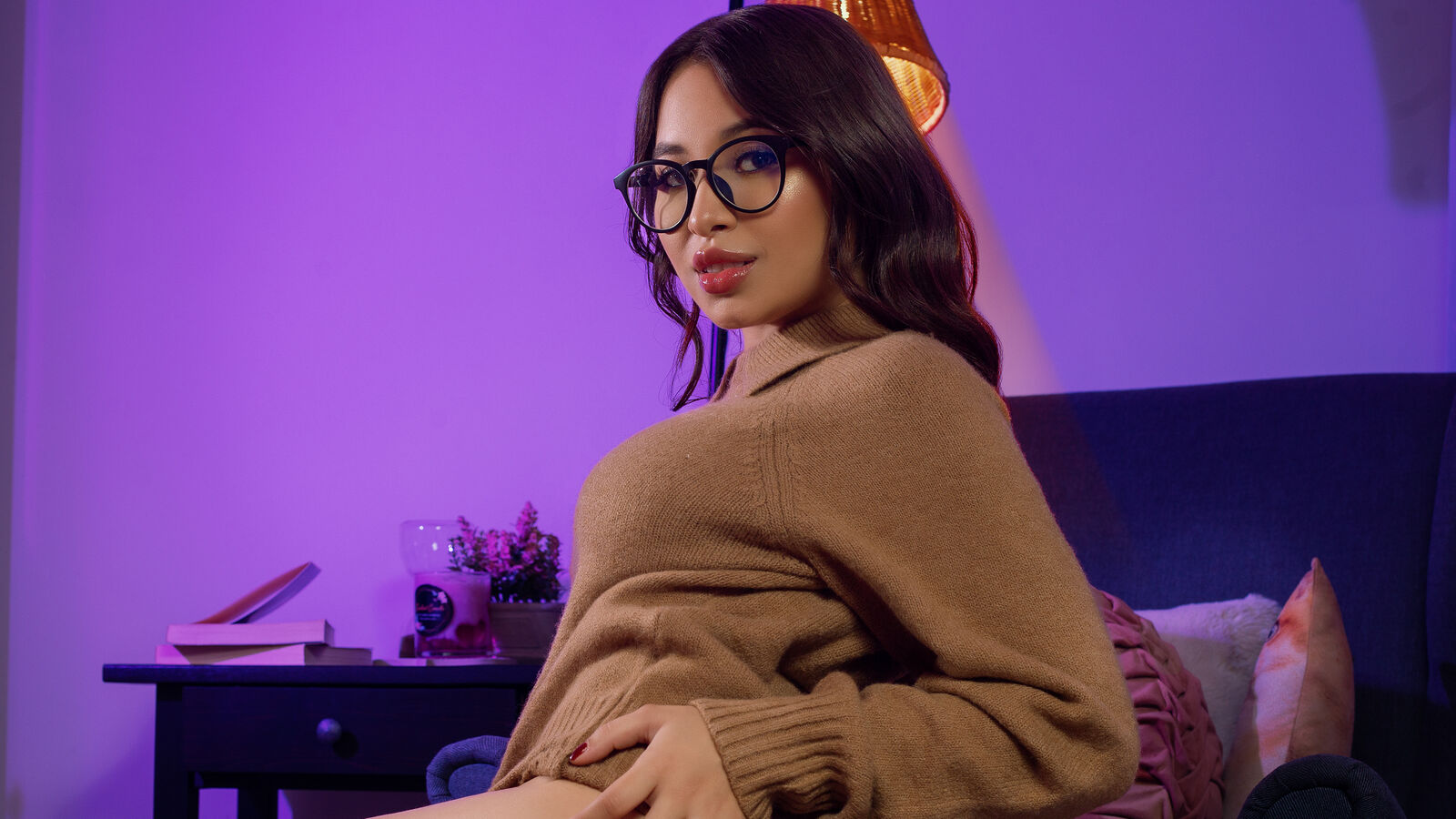 AlahiaRussel erotic portrait