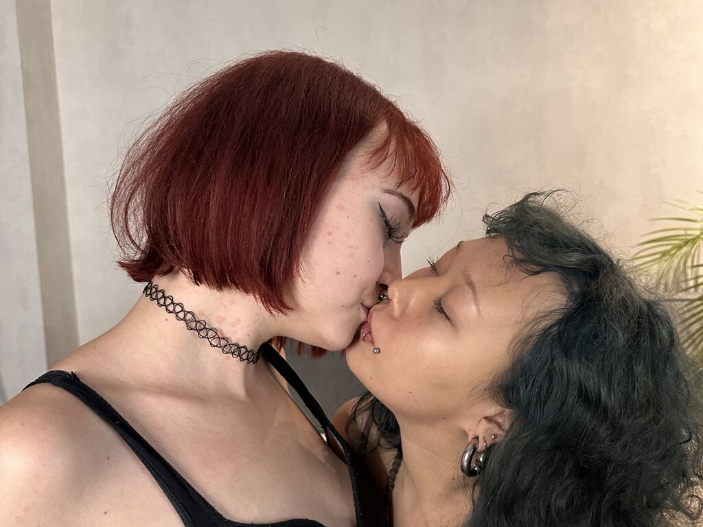 VerleneAndSumiko LiveJasmin lesbian private chat image