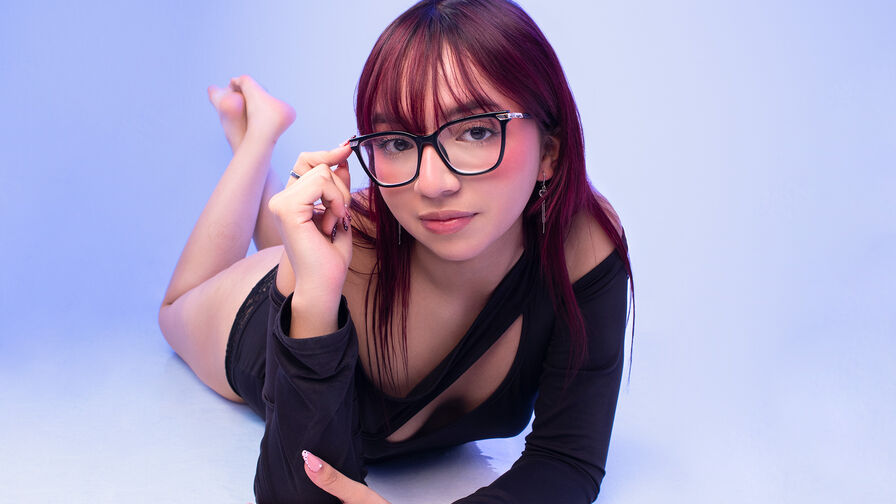 Watch SharonBelmonth live on ZS Magazine