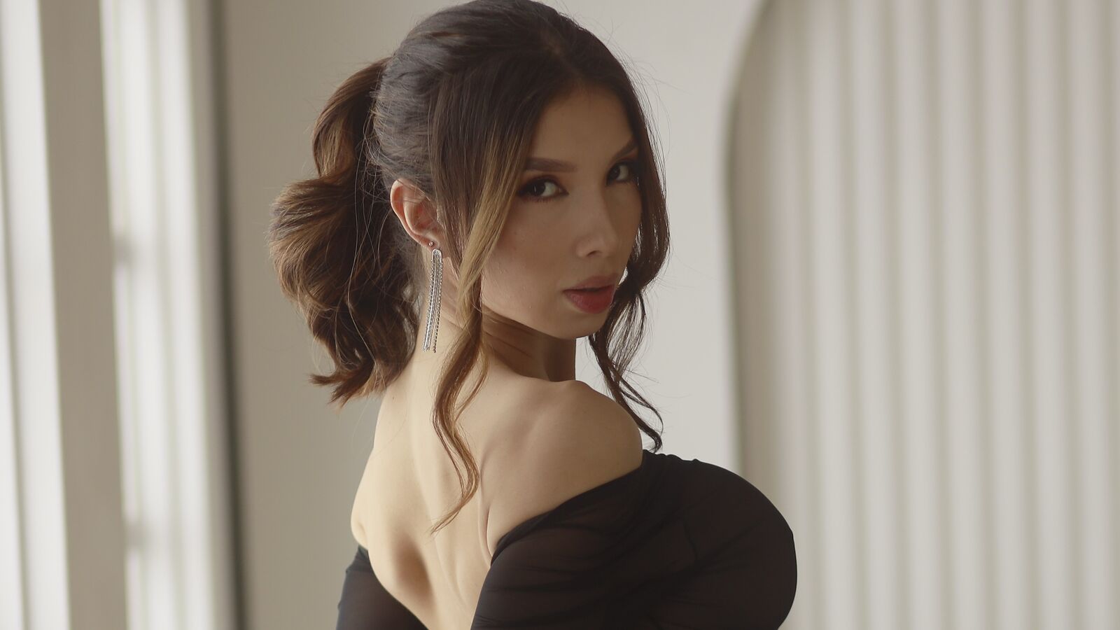 CamilleRoux erotic portrait