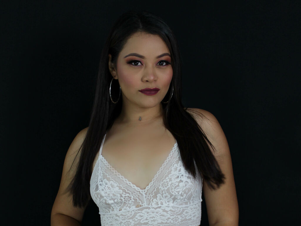 LuciaDuran's live cam