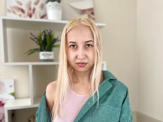 OdetteFort Blonde live cam girls